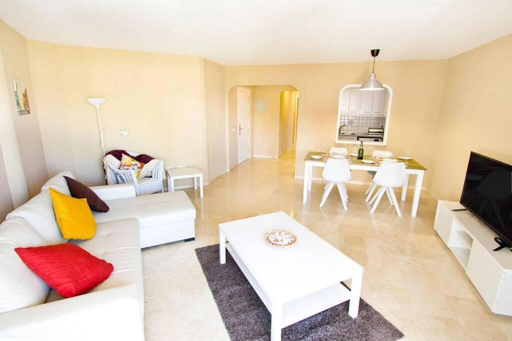 Spectacular Apartment In Matchroom Country Club فوينخيرولا المظهر الخارجي الصورة